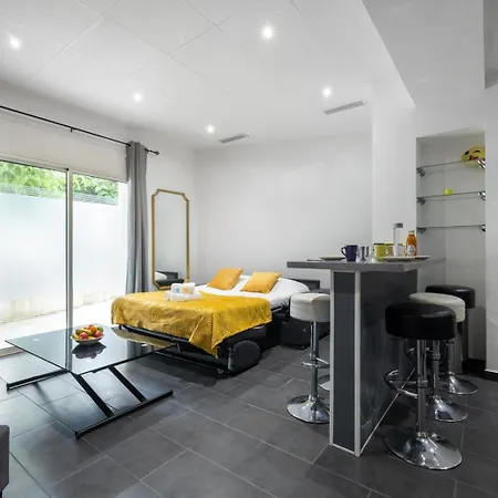 Apartment - A Antibes